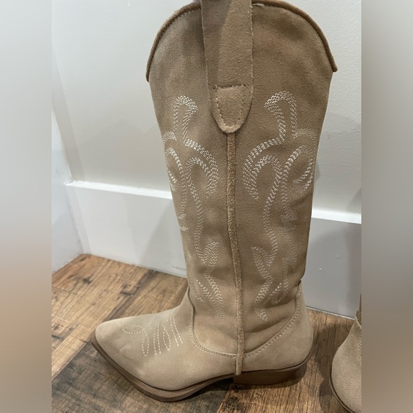 Steve Madden Windie Cowboy Boots - Picture 4 of 5